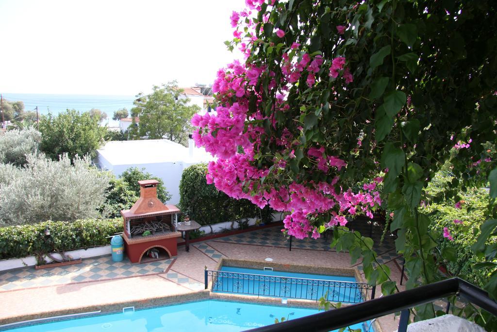 Hotel Mary Marathokampos Exterior photo